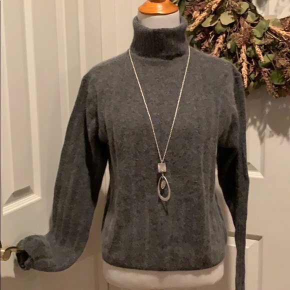 Gray wool and angora sweater, lambs wool, rabbit - Picture 1 of 7